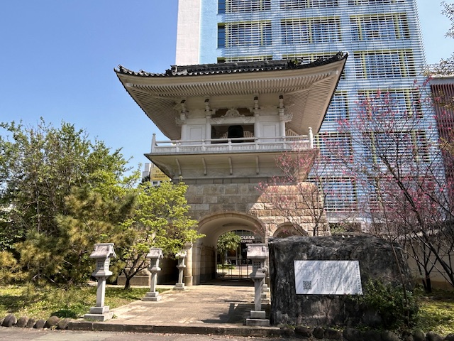 a0137 醫學院．水餃與鐘樓之思