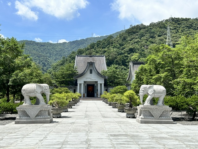 a1553 到東林寺老實念佛
